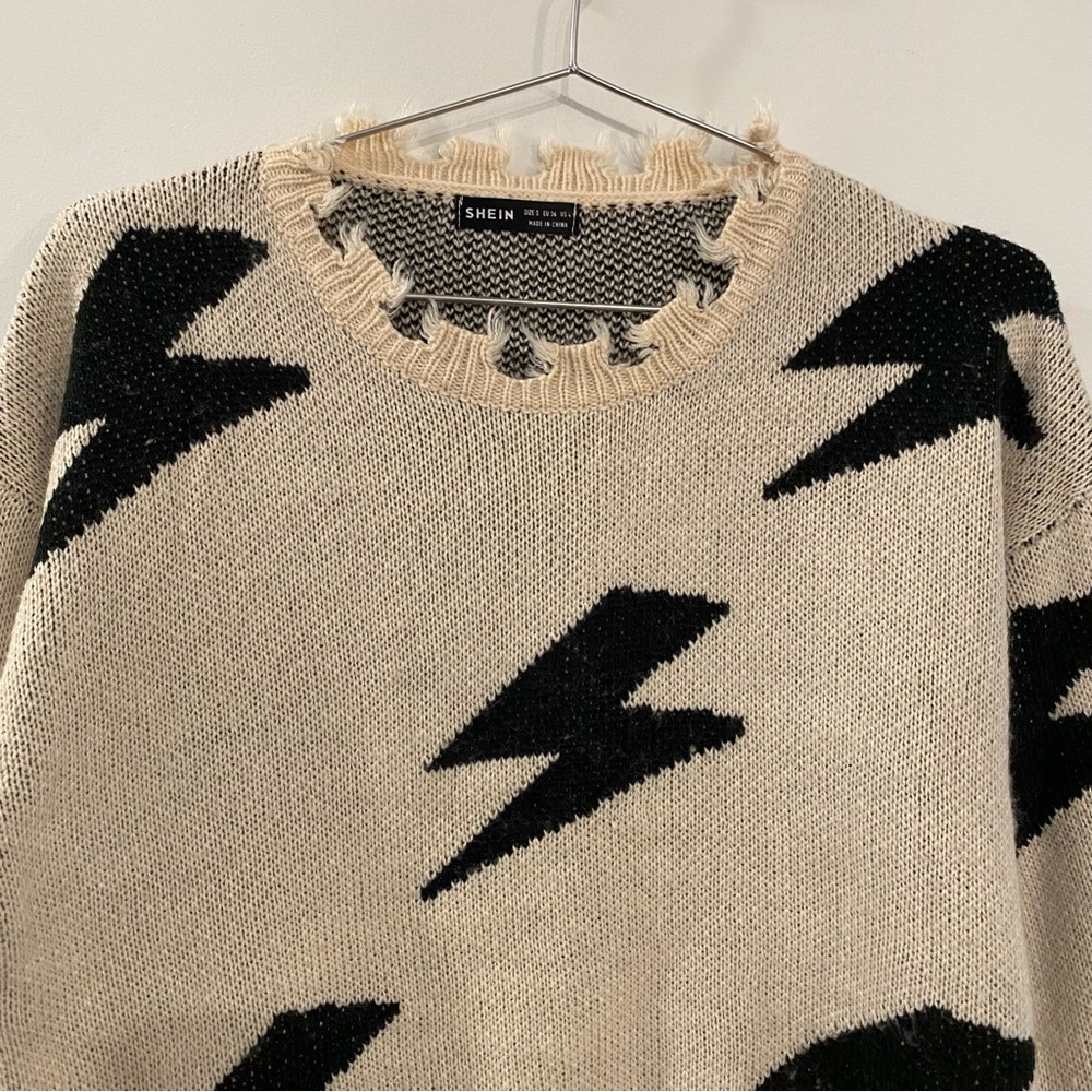 SHEIN Cream & Black Lightning Bolts Distressed Oversized Sweater - Picture 2 of 9